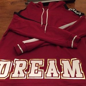 I am selling this sweatshirt